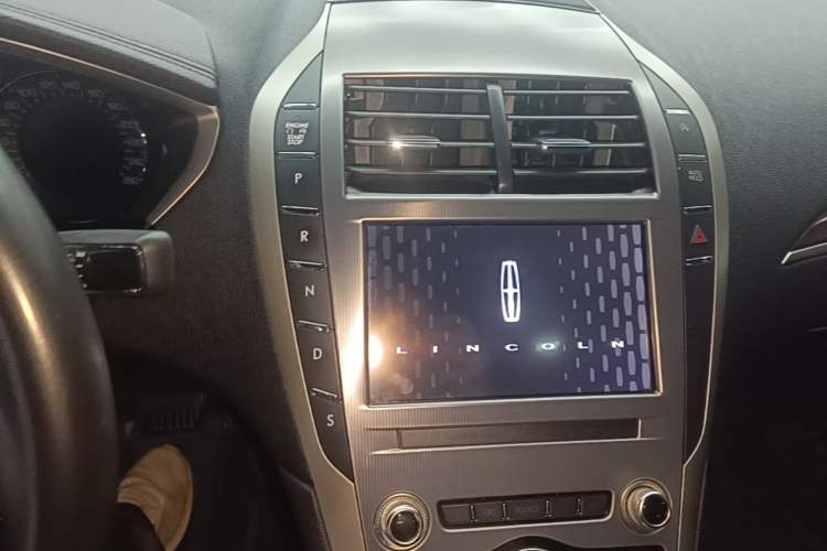 Used Lincoln MKZ 2019 2.0T Luxury Edition China VI Gear Lever