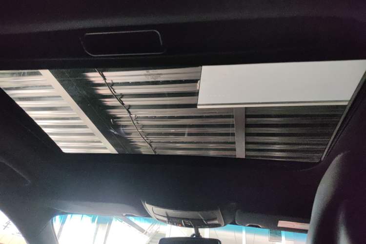 Used Lincoln MKZ 2019 2.0T Luxury Edition China VI Headliner