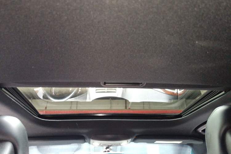 Used Lincoln MKZ 2019 2.0T Luxury Edition China VI Headliner