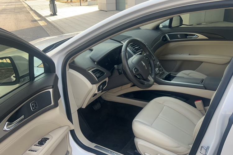 Used Lincoln MKZ 2019 2.0T Luxury Edition China VI Interior 1