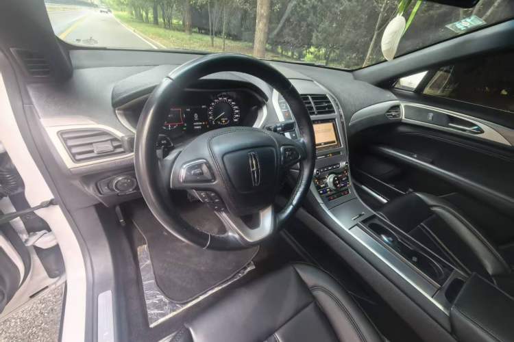 Used Lincoln MKZ 2019 2.0T Luxury Edition China VI Interior 3