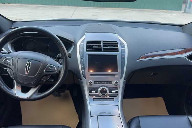 Used Lincoln MKZ 2019 2.0T Luxury Edition China VI Interior 5