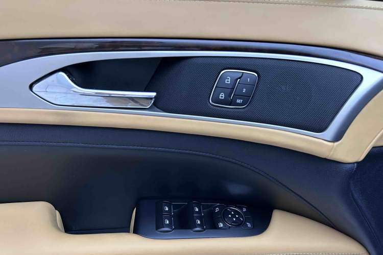 Used Lincoln MKZ 2019 2.0T Luxury Edition China VI Standard Interior 7