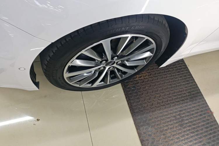 Used Lincoln MKZ 2019 2.0T Luxury Edition China VI Standard Left Front Wheel Hub