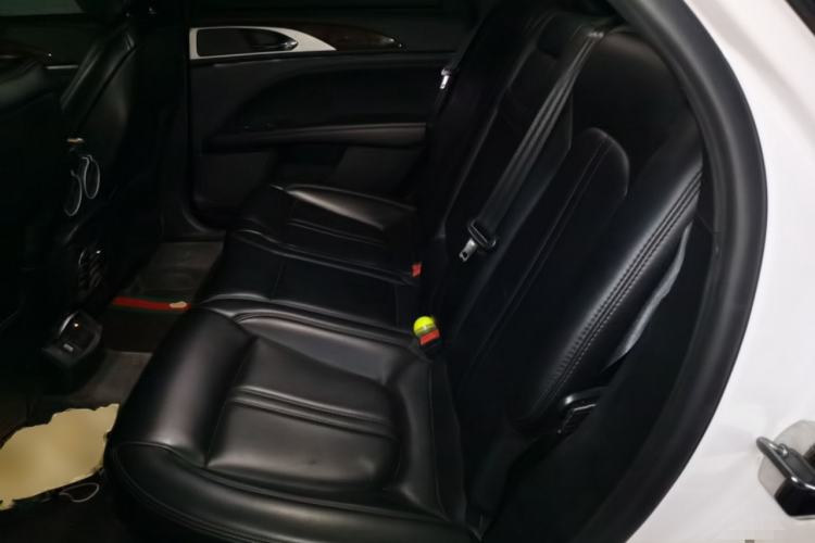 Used Lincoln MKZ 2019 2.0T Luxury Edition China VI Left Rear Seat