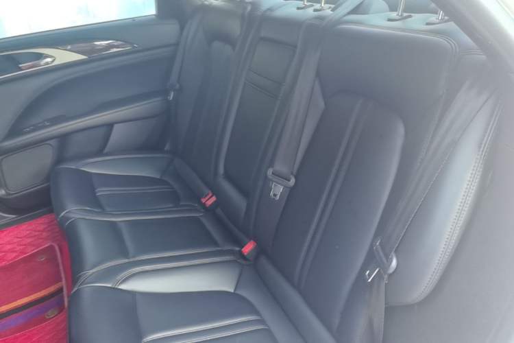 Used Lincoln MKZ 2019 2.0T Luxury Edition China VI Left Rear Seat