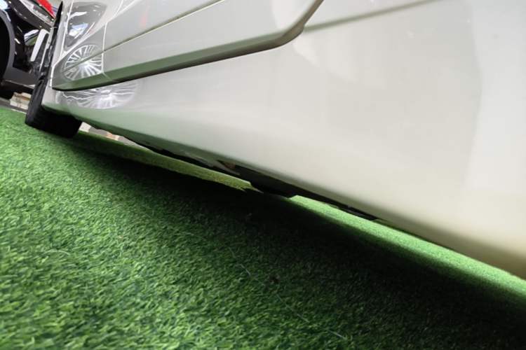 Used Lincoln MKZ 2019 2.0T Luxury Edition China VI Standard Left Side Sill