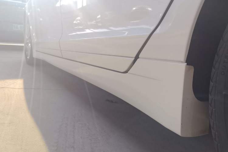Used Lincoln MKZ 2019 2.0T Luxury Edition China VI Left Side Sill
