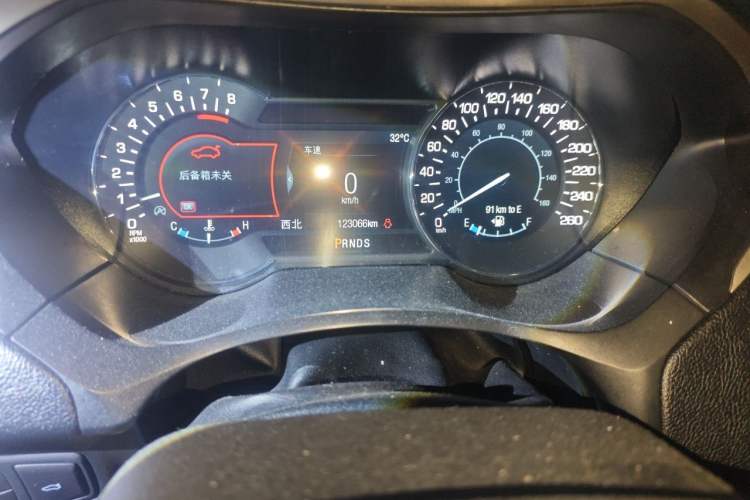 Used Lincoln MKZ 2019 2.0T Luxury Edition China VI Odometer Close Up