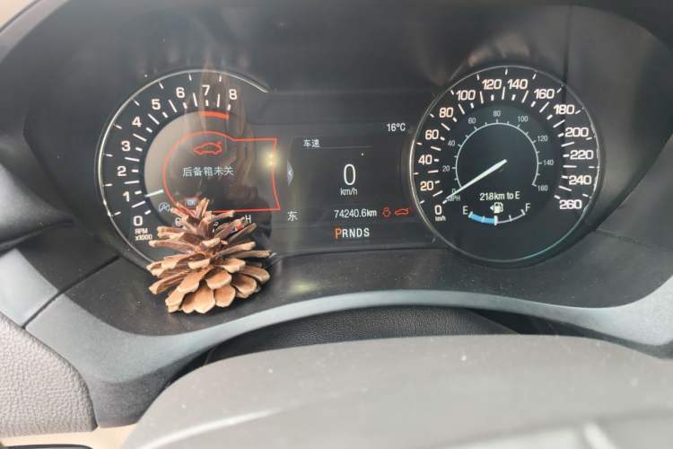 Used Lincoln MKZ 2019 2.0T Luxury Edition China VI Standard Odometer Close Up