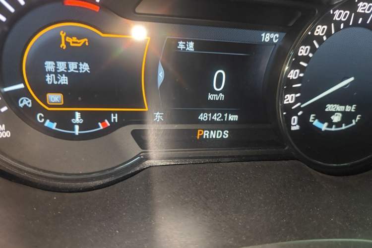 Used Lincoln MKZ 2019 2.0T Luxury Edition China VI Odometer Close Up