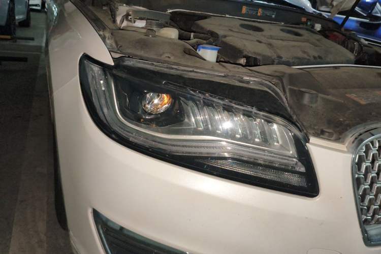 Used Lincoln MKZ 2019 2.0T Luxury Edition China V Standard Right Front Headlight