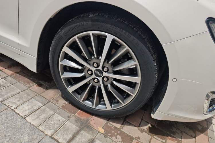 Used Lincoln MKZ 2019 2.0T Luxury Edition China VI Standard Right Front Wheel Hub