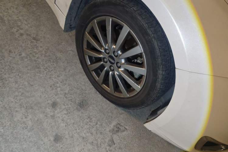 Used Lincoln MKZ 2019 2.0T Luxury Edition China VI Right Front Wheel Hub