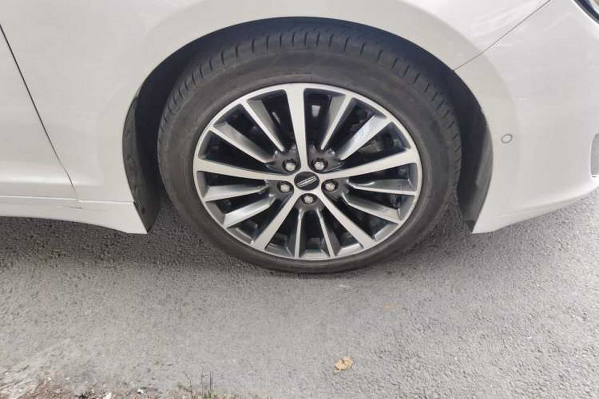 Used Lincoln MKZ 2019 2.0T Luxury Edition China VI Standard Right Front Wheel Hub