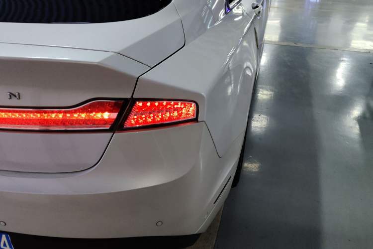 Used Lincoln MKZ 2019 2.0T Luxury Edition China VI Standard Right Rear Taillight