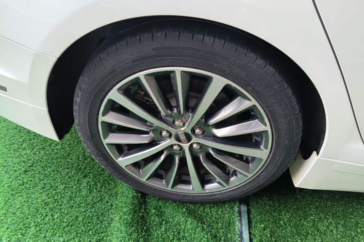 Used Lincoln MKZ 2019 2.0T Luxury Edition China VI Standard Right Rear Wheel Hub