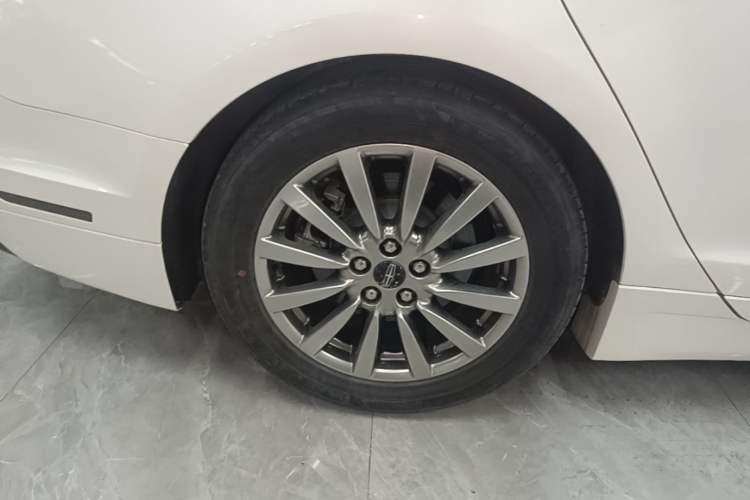 Used Lincoln MKZ 2019 2.0T Luxury Edition China VI Right Rear Wheel Hub
