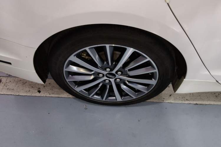 Used Lincoln MKZ 2019 2.0T Luxury Edition China VI Standard Right Rear Wheel Hub