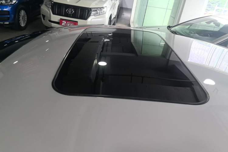 Used Lincoln MKZ 2019 2.0T Luxury Edition China VI Standard Roof