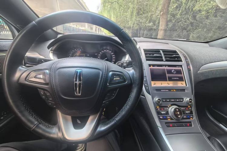 Used Lincoln MKZ 2019 2.0T Luxury Edition China VI Steering Wheel