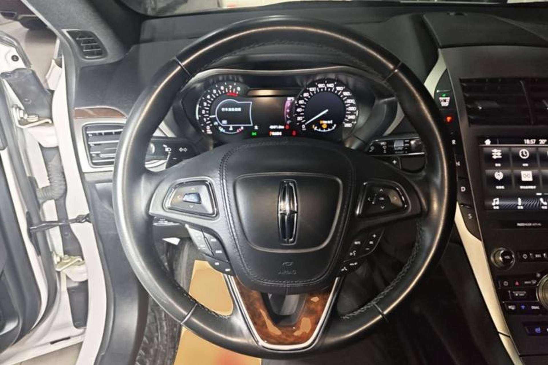 Used Lincoln MKZ 2019 2.0T Luxury Edition China VI Standard Steering Wheel