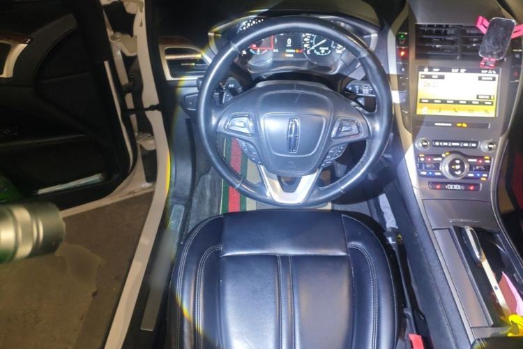 Used Lincoln MKZ 2019 2.0T Luxury Edition China VI Steering Wheel