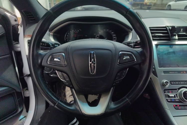 Used Lincoln MKZ 2019 2.0T Luxury Edition China VI Steering Wheel