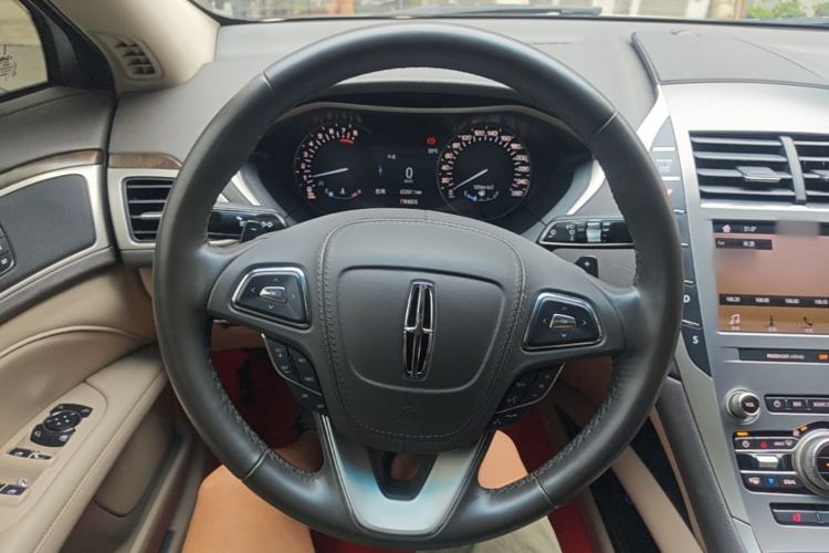 Used Lincoln MKZ 2019 2.0T Luxury Edition China VI Steering Wheel