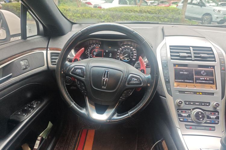 Used Lincoln MKZ 2019 2.0T Luxury Edition China VI Steering Wheel