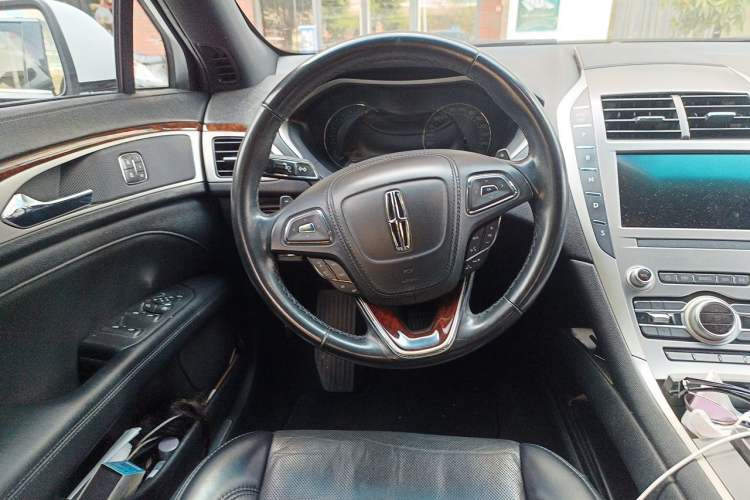 Used Lincoln MKZ 2019 2.0T Luxury Edition China VI Standard Steering Wheel