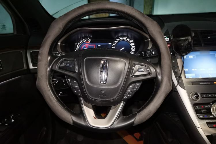 Used Lincoln MKZ 2019 2.0T Luxury Edition China VI Steering Wheel