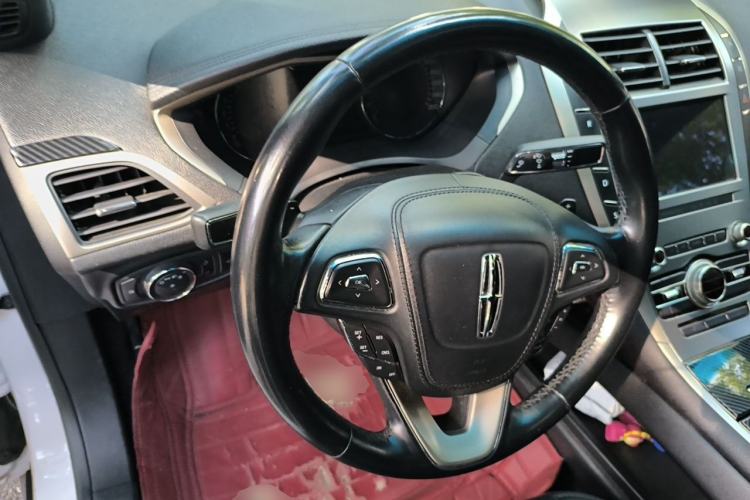 Used Lincoln MKZ 2019 2.0T Luxury Edition China VI Steering Wheel