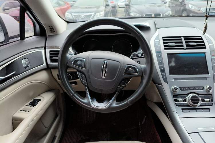 Used Lincoln MKZ 2019 2.0T Luxury Edition China VI Standard Steering Wheel