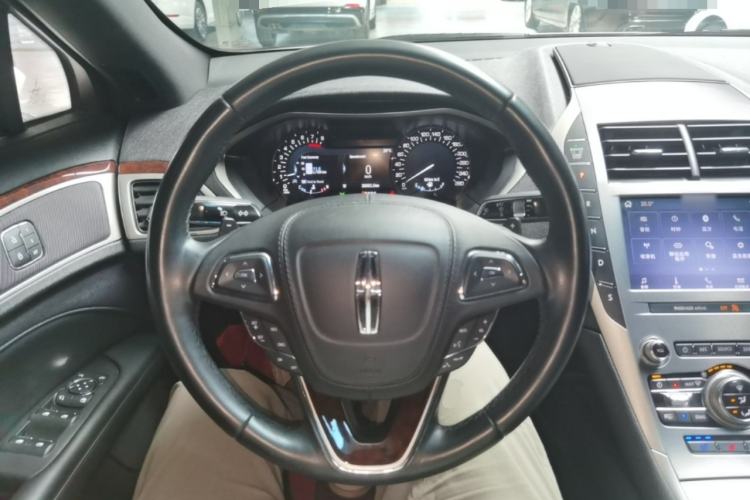 Used Lincoln MKZ 2019 2.0T Luxury Edition China VI Standard Steering Wheel