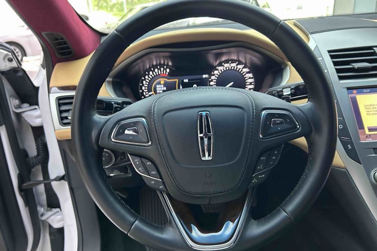 Used Lincoln MKZ 2019 2.0T Luxury Edition China VI Standard Steering Wheel