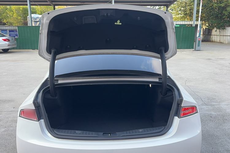 Used Lincoln MKZ 2019 2.0T Luxury Edition China VI Trunk