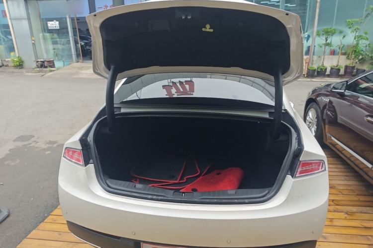 Used Lincoln MKZ 2019 2.0T Luxury Edition China VI Trunk