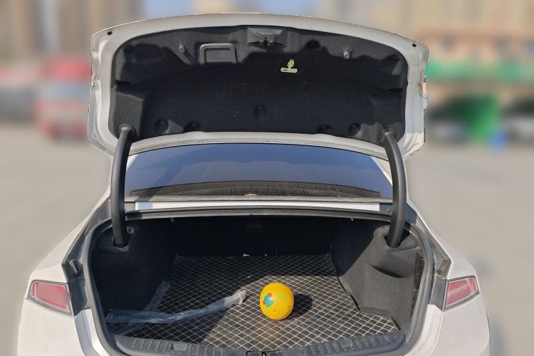 Used Lincoln MKZ 2019 2.0T Luxury Edition China VI Trunk
