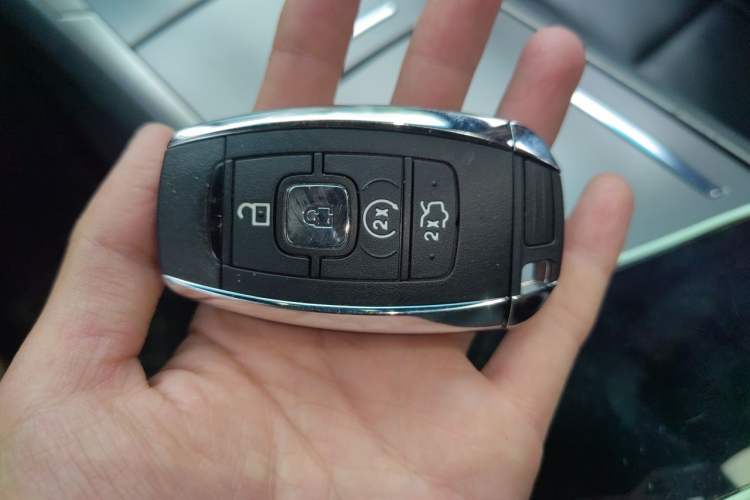 Used Lincoln MKZ 2019 2.0T Luxury Edition China VI Vehicle Key