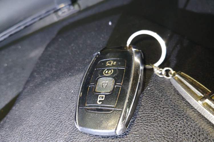 Used Lincoln MKZ 2019 2.0T Luxury Edition China VI Vehicle Key