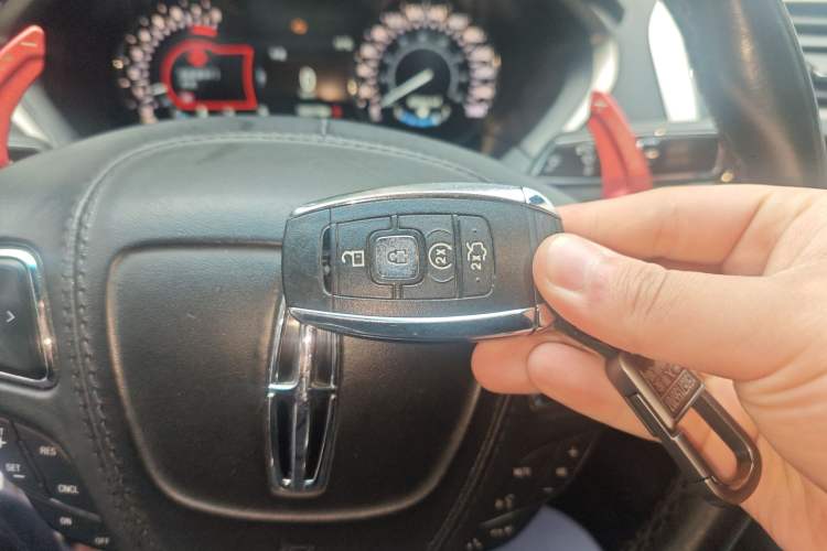 Used Lincoln MKZ 2019 2.0T Luxury Edition China VI Vehicle Key
