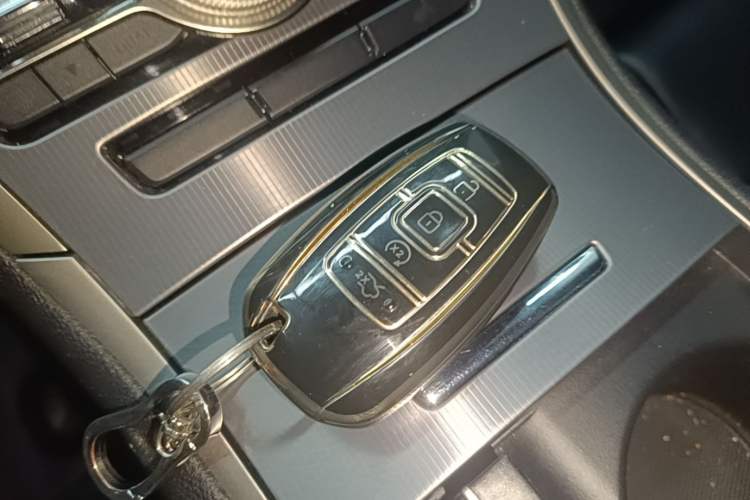 Used Lincoln MKZ 2019 2.0T Luxury Edition China VI Vehicle Key