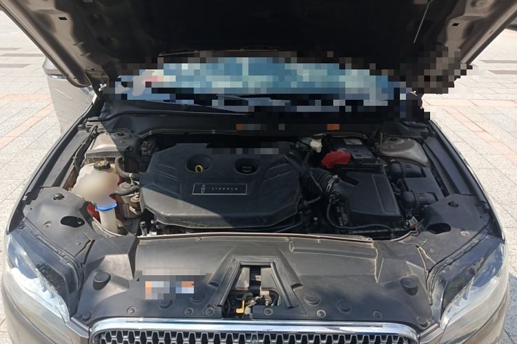 Used Lincoln MKZ 2019 2.0T Luxury Edition China VI Engine Bay