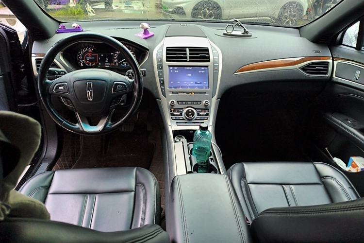 Used Lincoln MKZ 2020 2.0T Deluxe Edition Center Console