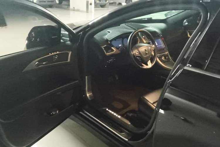 Used Lincoln MKZ 2020 2.0T Deluxe Edition Driver Seat