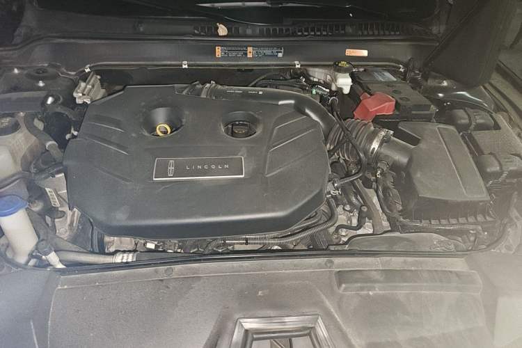 Used Lincoln MKZ 2020 2.0T Deluxe Edition Engine Bay