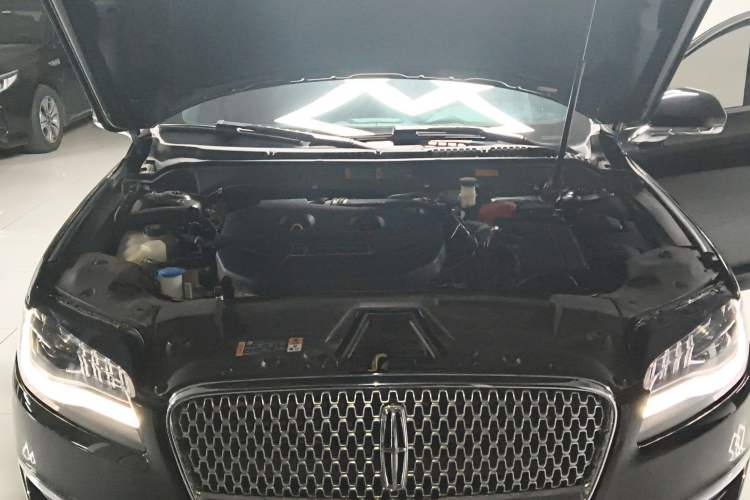 Used Lincoln MKZ 2020 2.0T Deluxe Edition Engine Bay