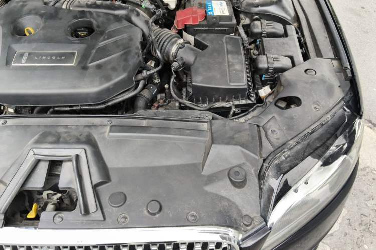Used Lincoln MKZ 2020 2.0T Deluxe Edition Engine Bay Left