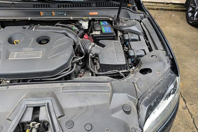 Used Lincoln MKZ 2020 2.0T Deluxe Edition Engine Bay Left
